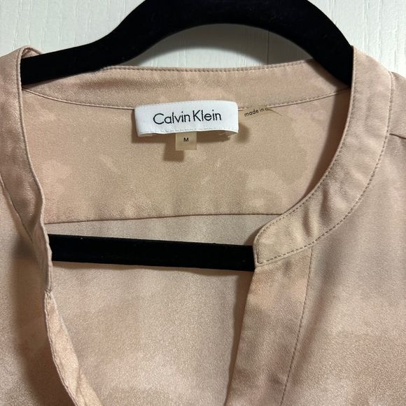 Calvin Klein Ombré /Graphic Design, Button Down Shirt. Sz Med. Pink/peach/brown - Picture 3 of 6